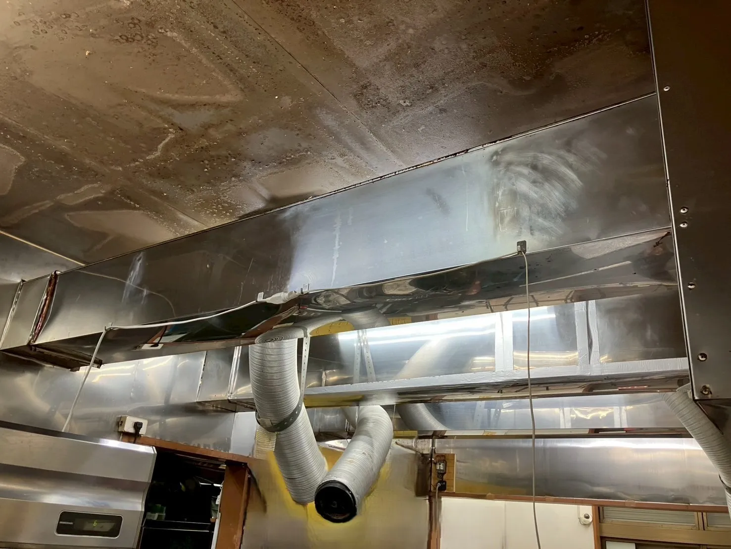 【排気ダクト交換・有圧換気扇清掃】茨城県牛久市 R様